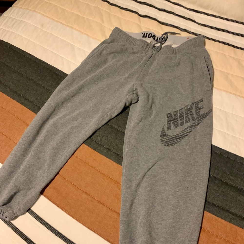 Nike Women’s Sweatpants